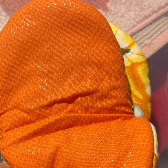 Pumpkin Oven Mini Mitts Set - Picture 6 of 7